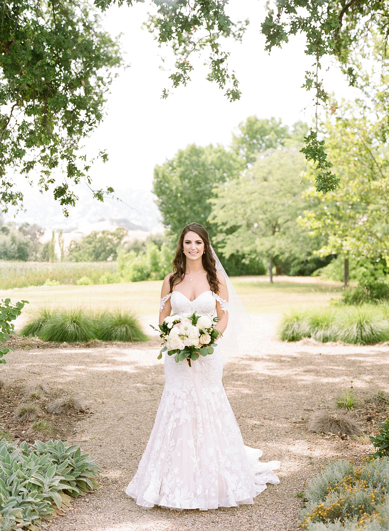 Field and Pond Wedding with Jenn Robirds Events | Alex & Kevin