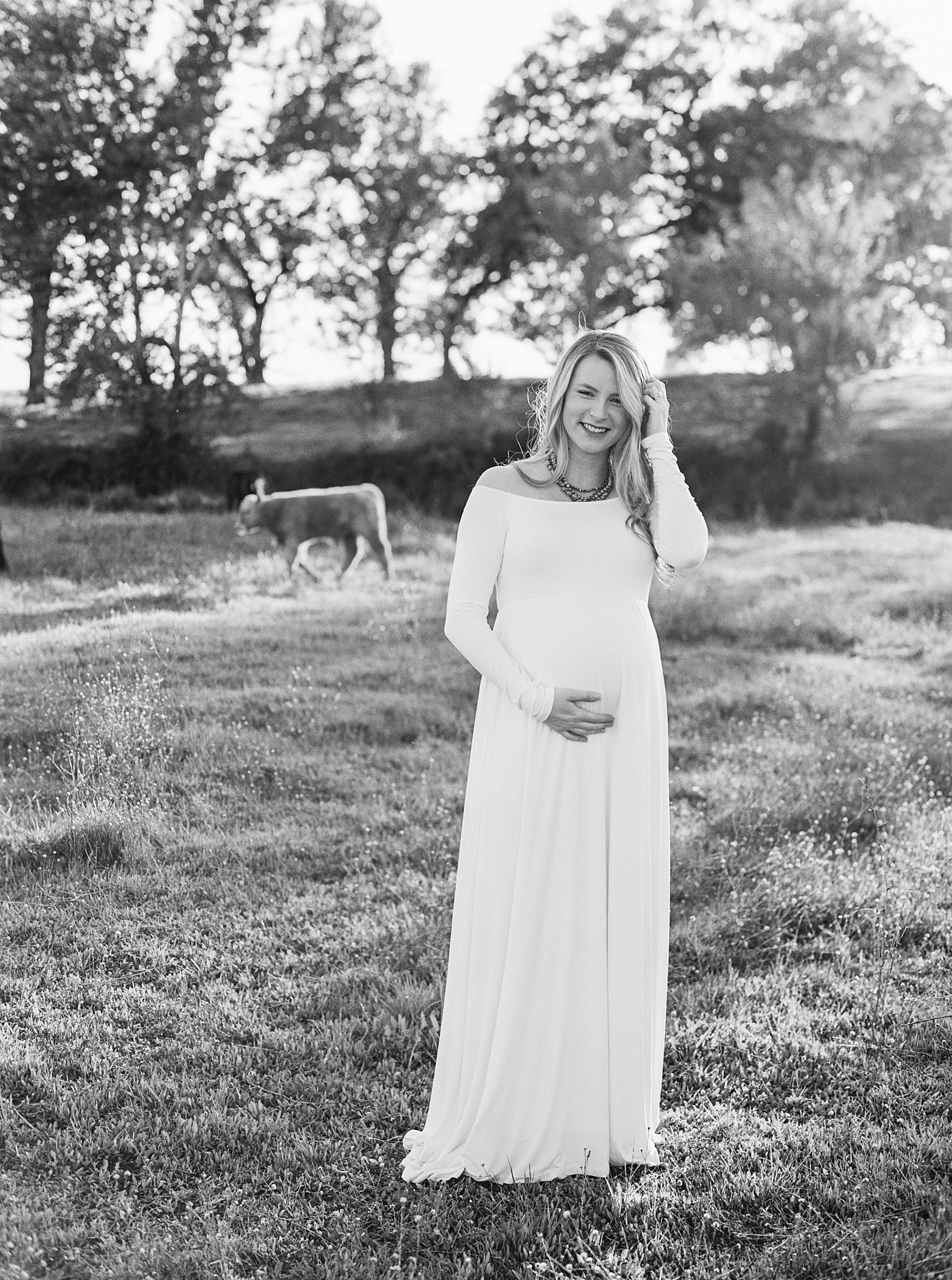 Sheridan Maternity Session - Lexie and Nick - Sacramento Maternity Photos by Ashley Baumgartner - Farmland, 4H Maternity with Cows_0014.jpg