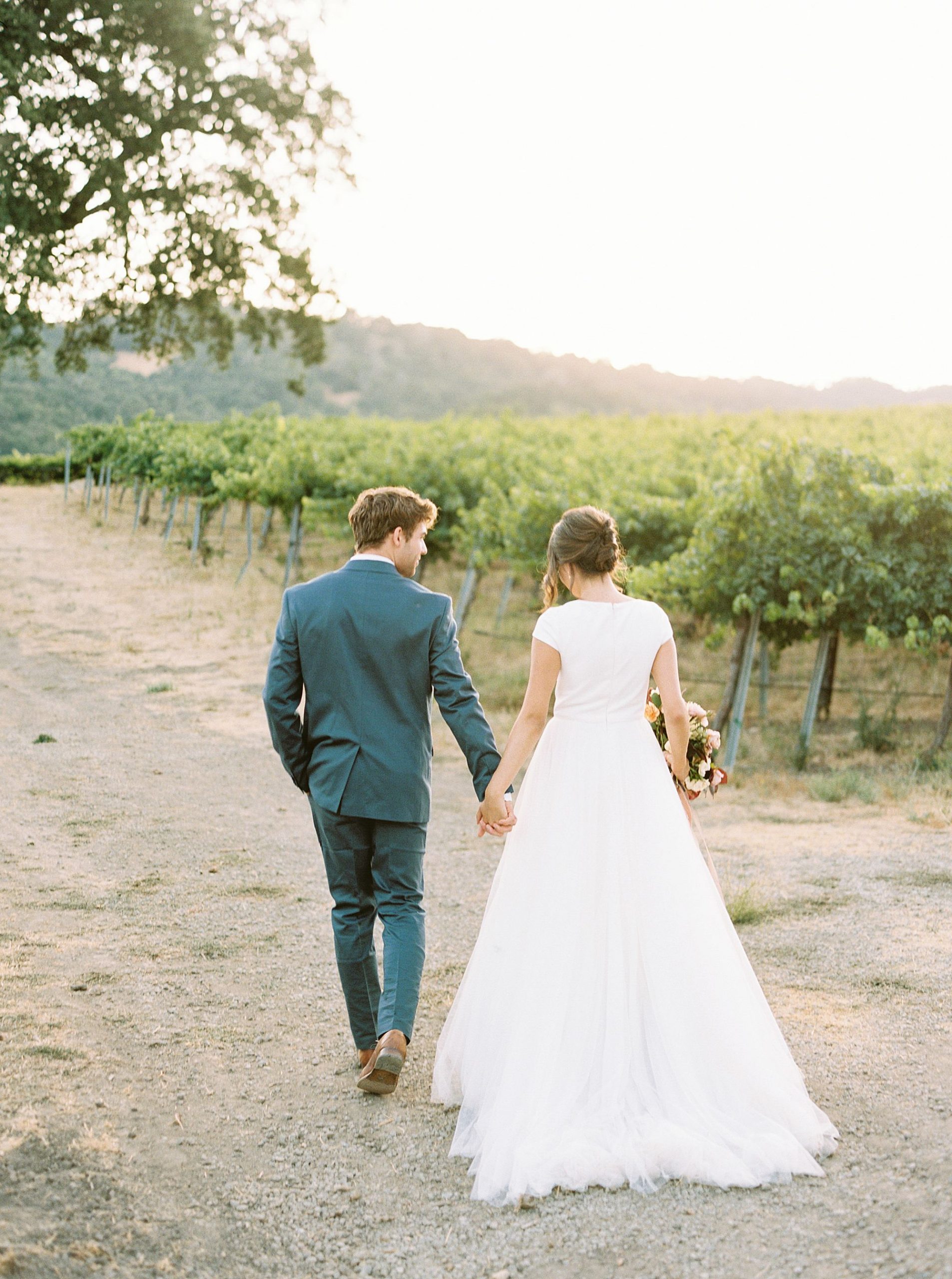 HammerSky Wedding Inspiration Featured on Hey Wedding Lady with Vanessa Noel Events - Ashley Baumgartner - SLO Wedding Photographer_0024.jpg