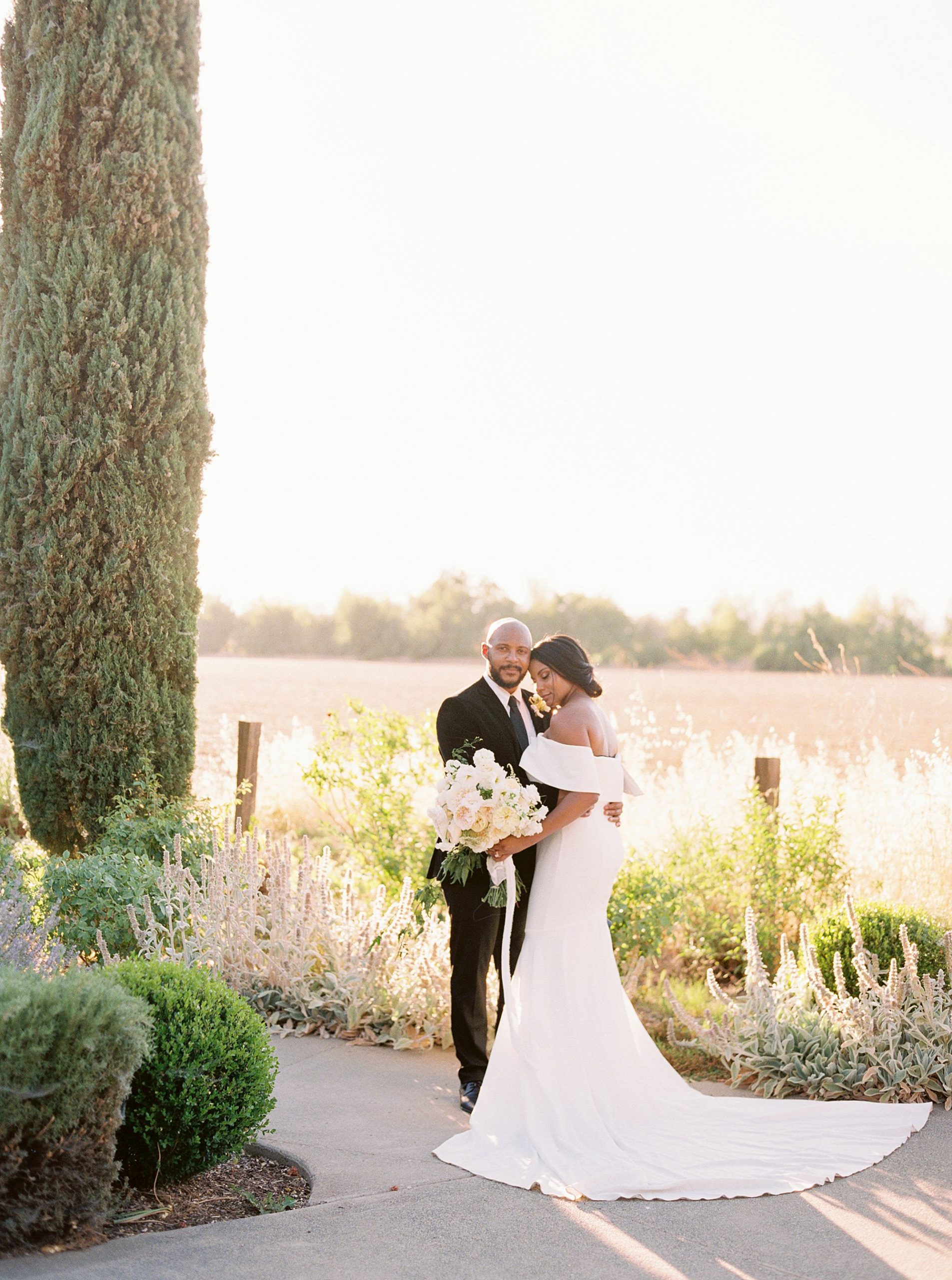 Park Winters Micro-Wedding Inspiration on Style Me Pretty - Stephanie Teague Events - Ashley Baumgartner - Park Winters Wedding - Black Tie Wedding - Micro-Wedding Sacramento Photographer_0008.jpg