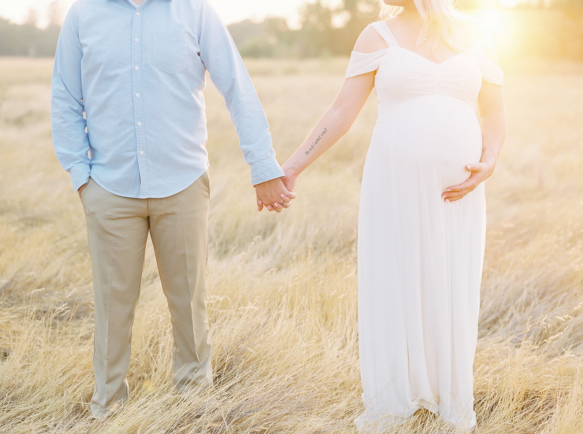 Golden Sacramento Maternity - Hannah and Connor - Ashley Baumgartner - Sacramento Maternity Photographer_0003.jpg