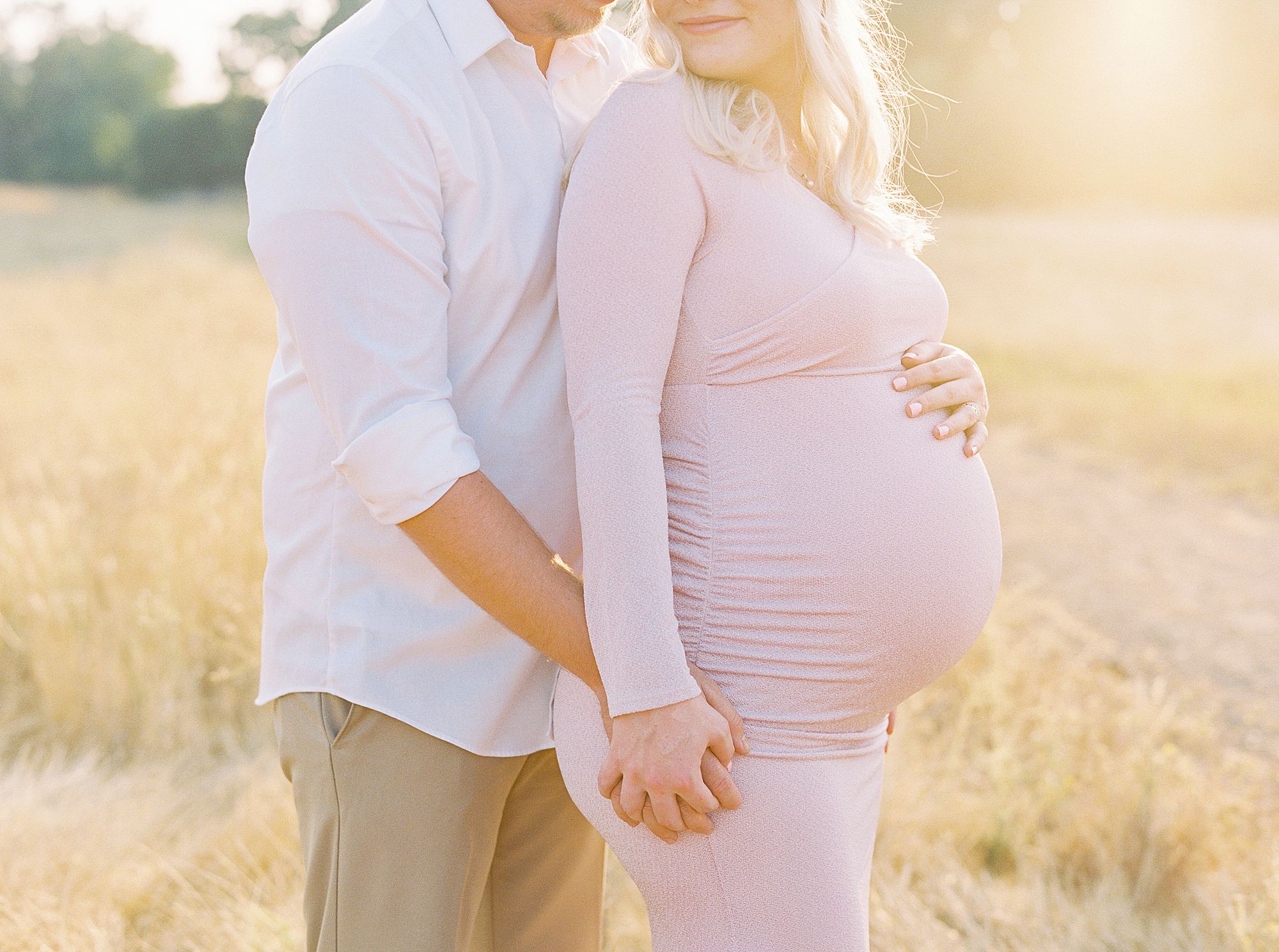 Golden Sacramento Maternity - Hannah and Connor - Ashley Baumgartner - Sacramento Maternity Photographer_0015.jpg