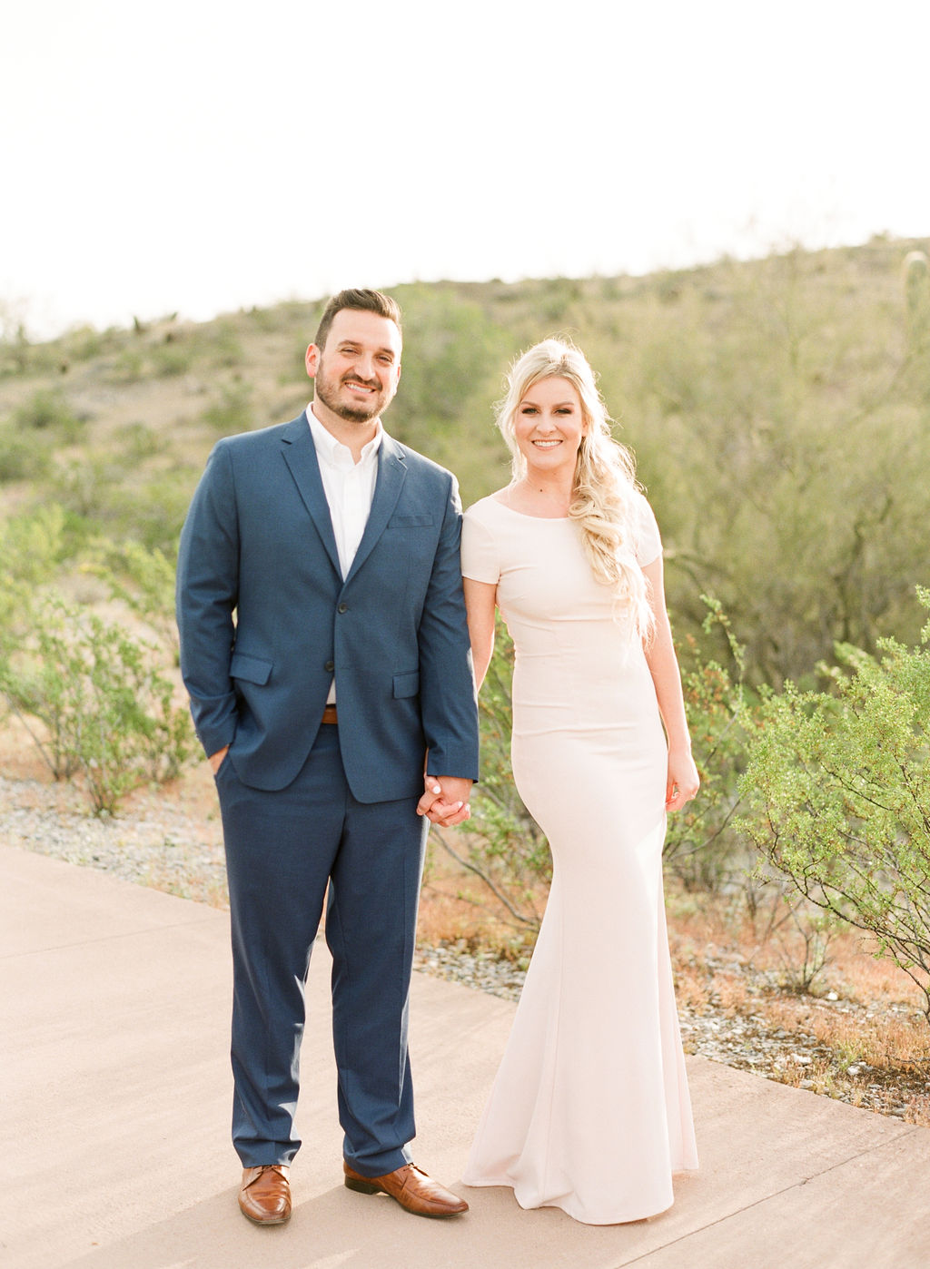 delvist krog Beundringsværdig Sunrise Saguaro Scottsdale Anniversary Session | Melissa & Jordan - Ash  Baumgartner