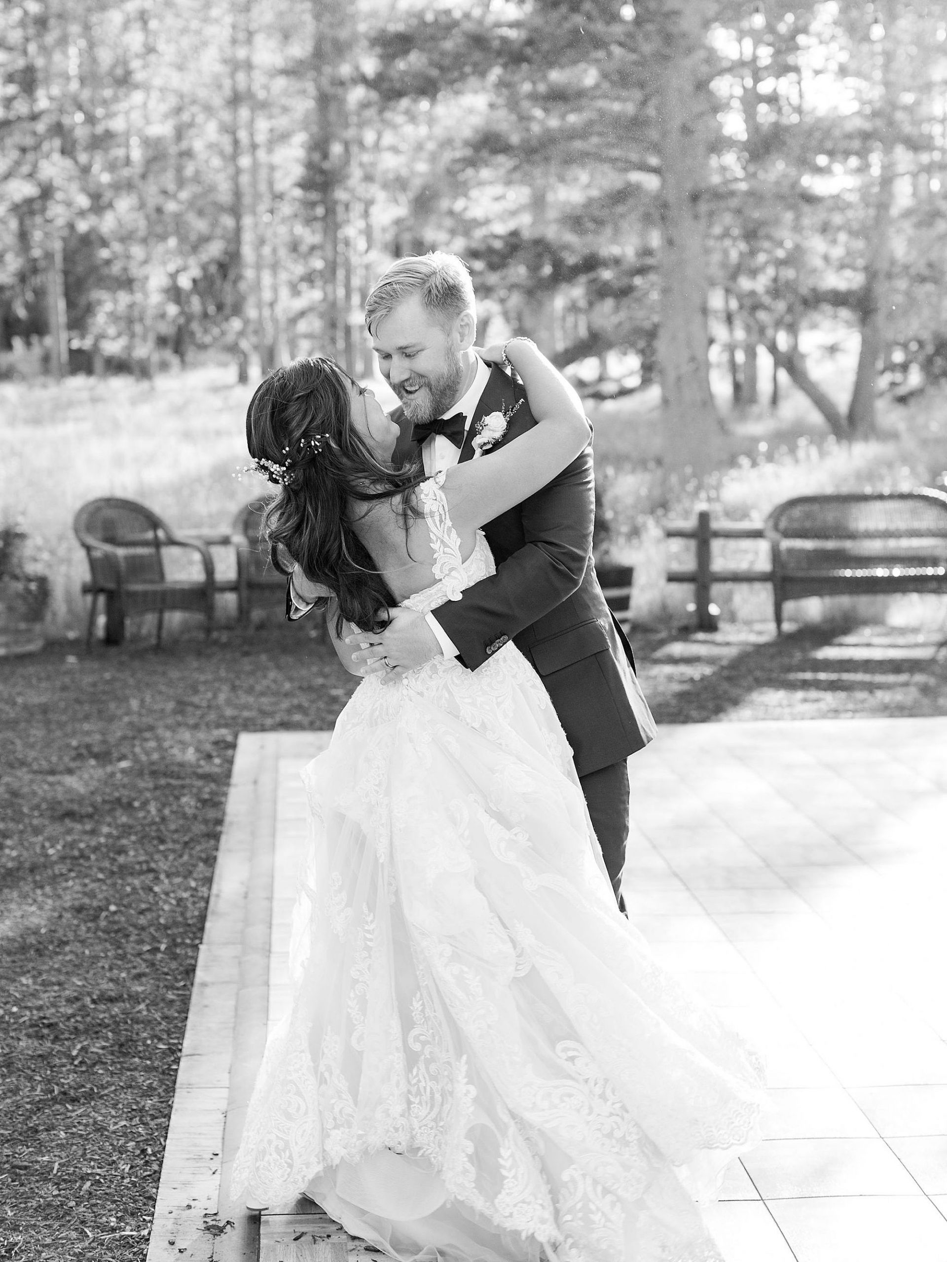 MITCHELLS MOUNTAIN MEADOWS Wedding - Ash Baumgartner - Phallina and Matt - Sierraville Wedding - Tahoe Wedding Photography_0031.jpg