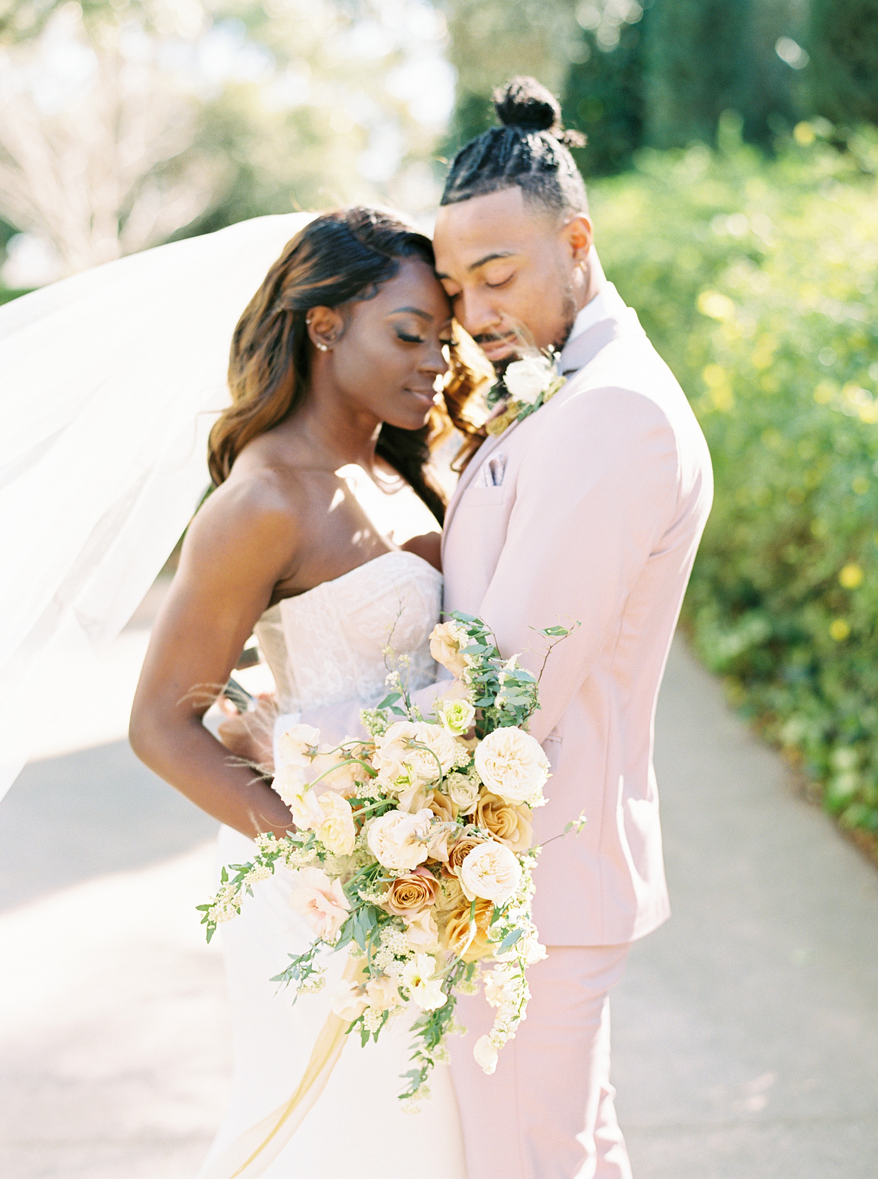 Park Winters Sacramento Wedding Inspiration with Sparkle and Dust Events  - Pantone Color of the Year Featured on Style Me Pretty_0025.jpg