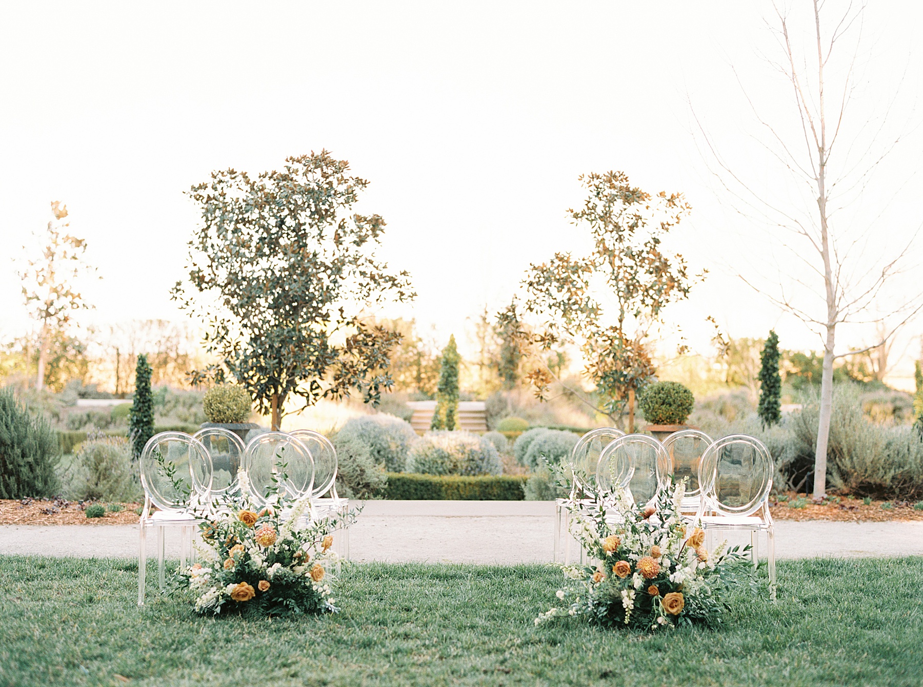 Park Winters Sacramento Wedding Inspiration with Sparkle and Dust Events  - Pantone Color of the Year Featured on Style Me Pretty_0033.jpg