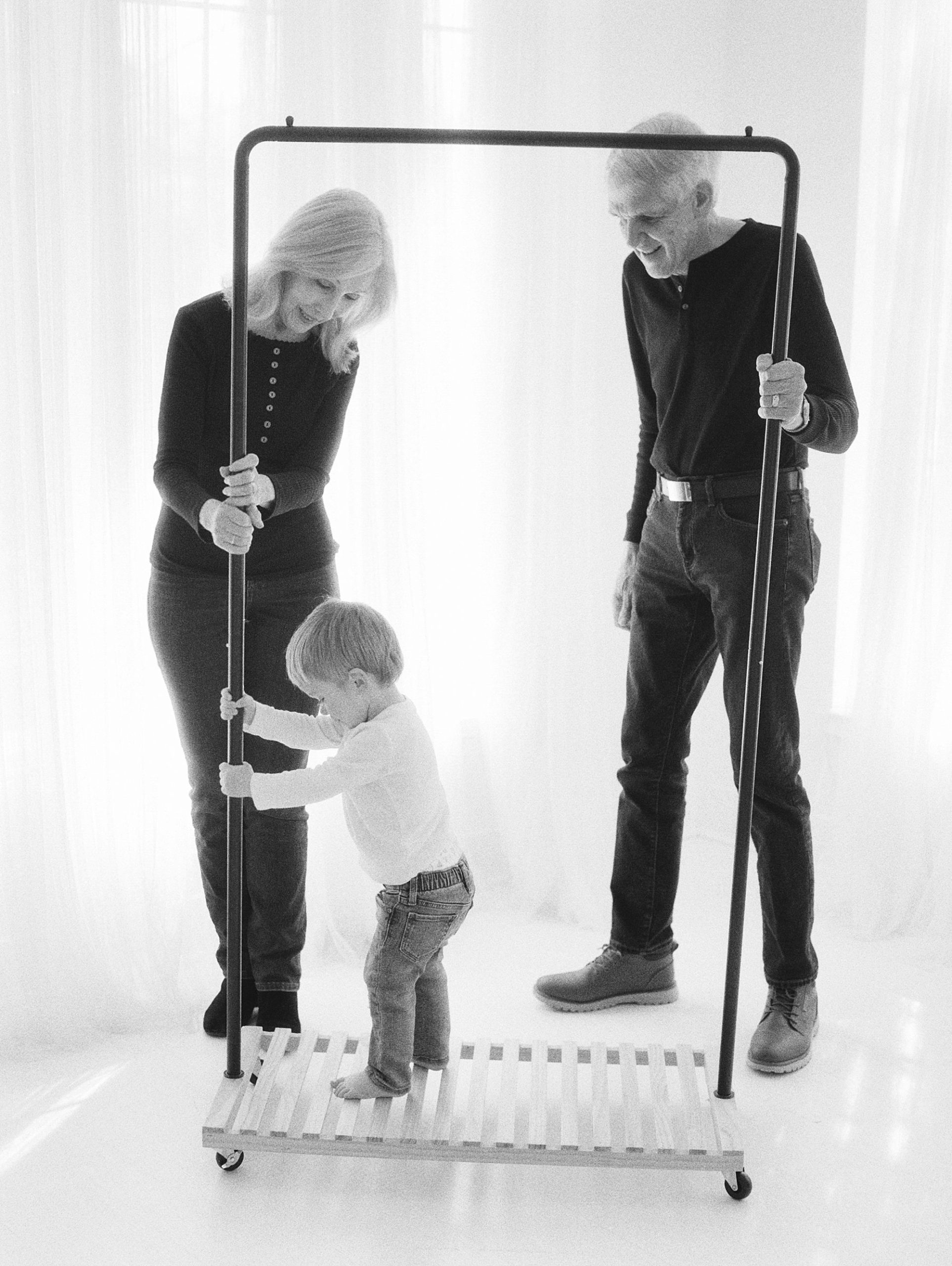 Gramma and Baba and Ellis - Ash Baumgartner - Grandparent Photos - Black and White Film - Alzheimers Legacy_0007.jpg