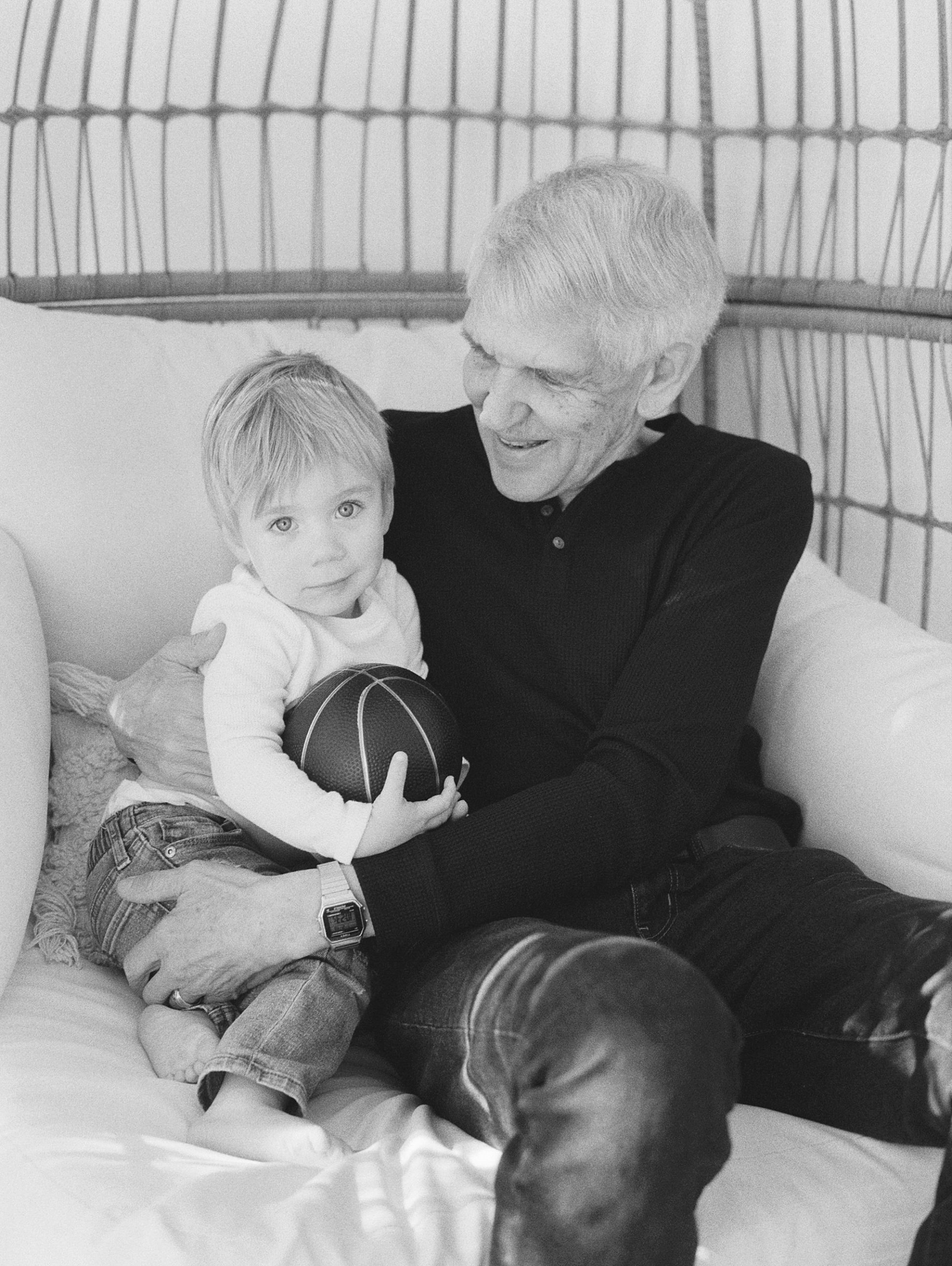 Gramma and Baba and Ellis - Ash Baumgartner - Grandparent Photos - Black and White Film - Alzheimers Legacy_0029.jpg